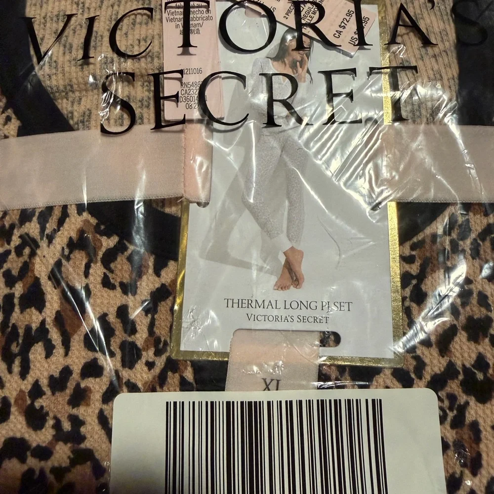 Victoria's Secret brand new Leopard Print Long Sleeve top with matching bottoms - Picture 3 of 3